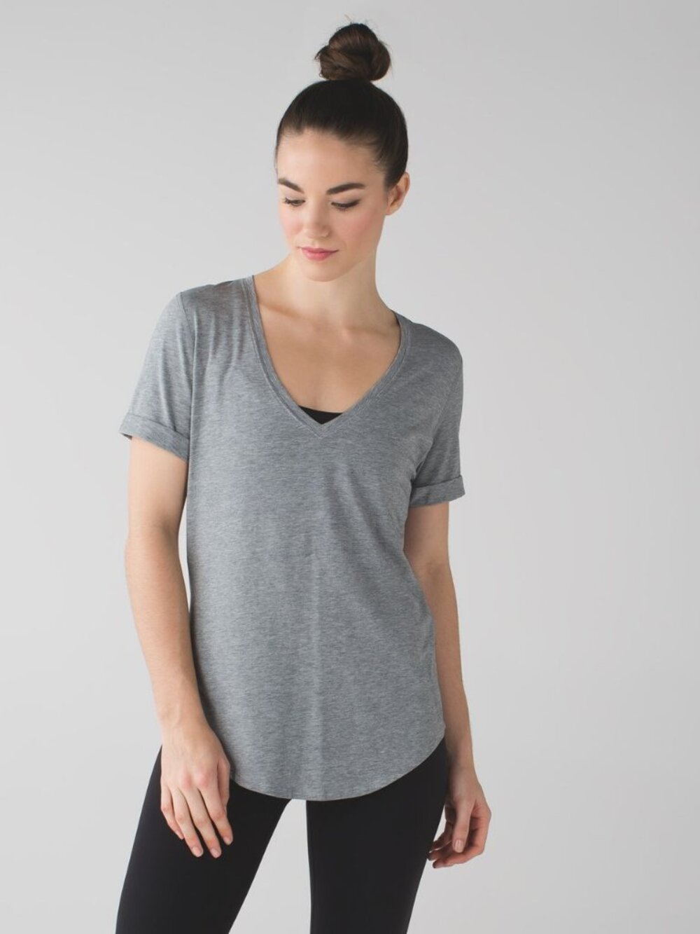 Lululemon Love V Neck Tee Shirt - Medium Heathered Gray - Size 6 - EUC